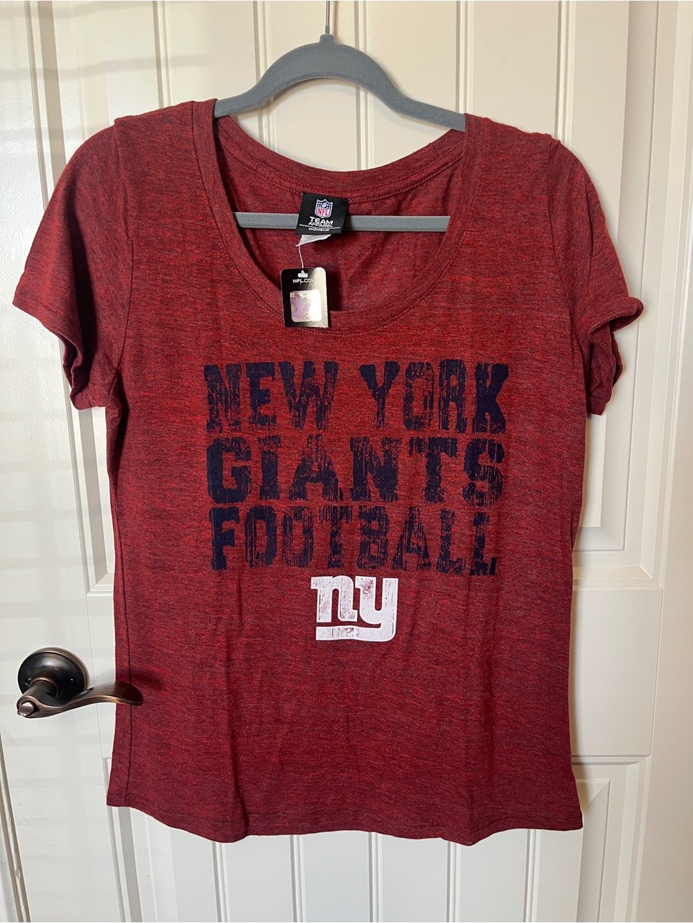 NFL Women's Red New York Giants Scoop Neck Tee